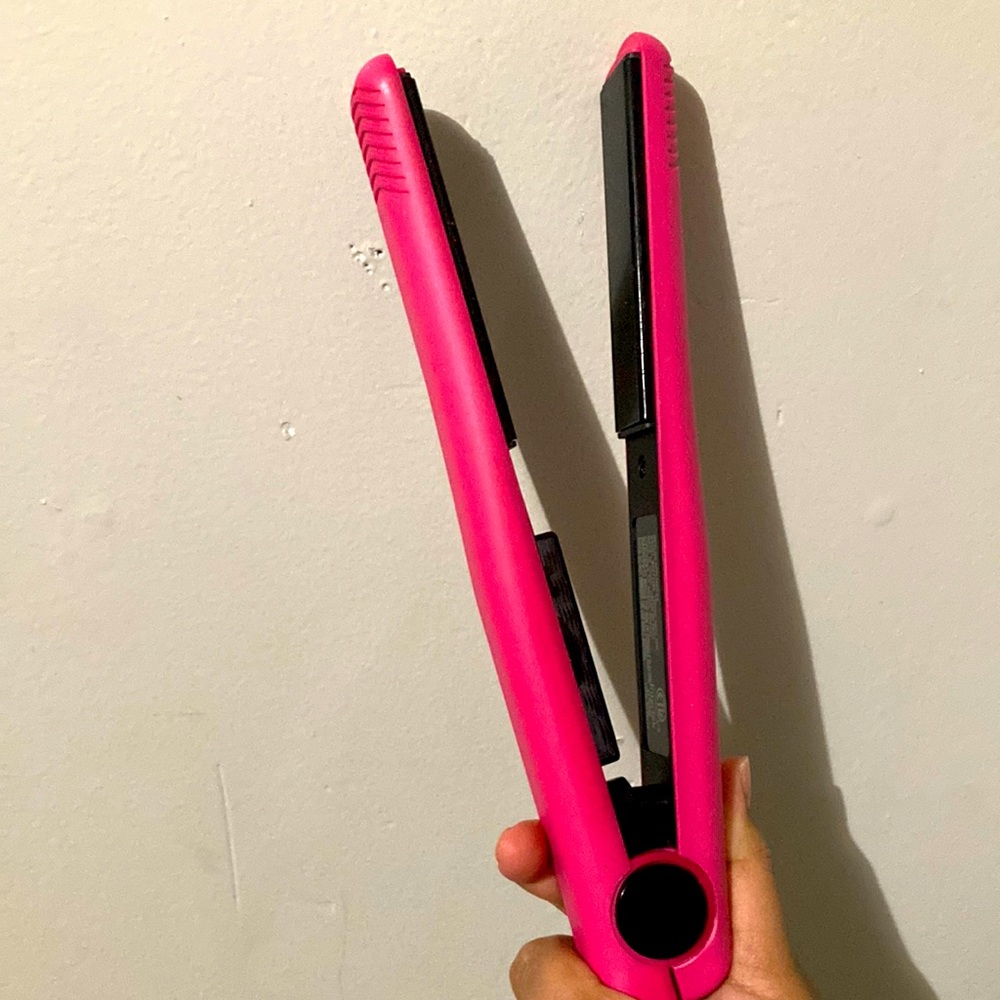Pink revlon flat iron BRAND NEW